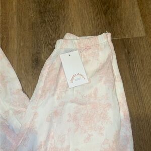 Dippin' Daisy's Soft Pink Floral Apparel